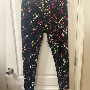 NWOT LuLaRoe Pink and White Floral Leggings